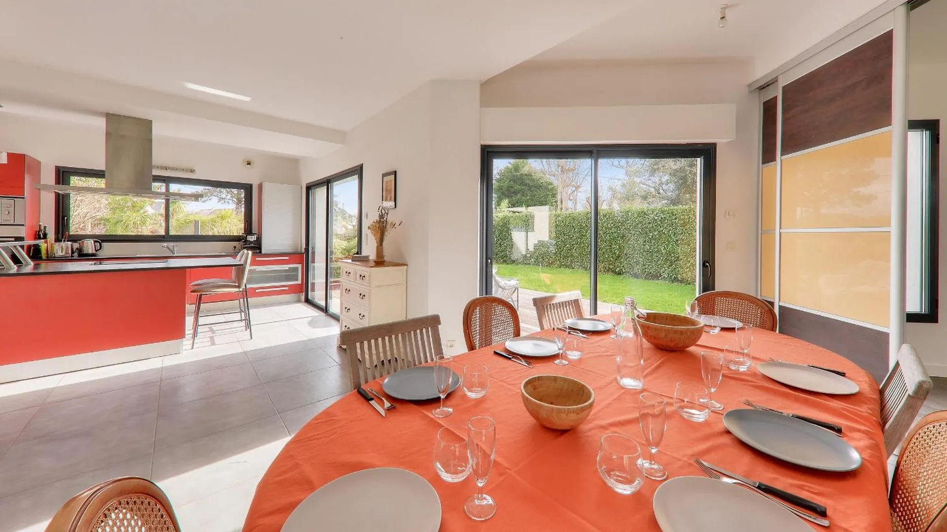 Maison Avec Piscine Pour Dix Personnes Saint-Armel Holiday home